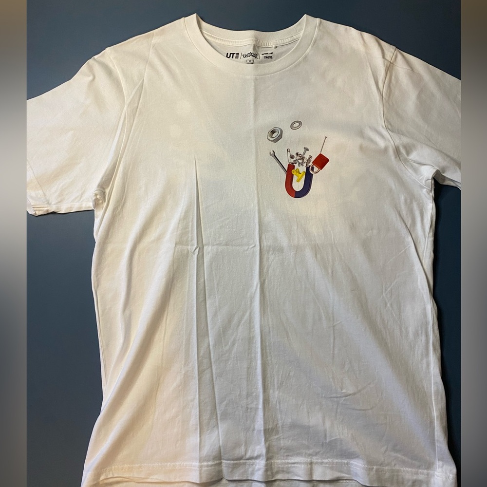 Uniqlo UT White shirt Pokémon Magma Collab Medium